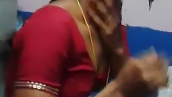 Tamil Aunty Saree Change