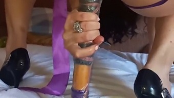 A Woman Uses Sex Toys To Achieve Female Ejaculation And Squirting